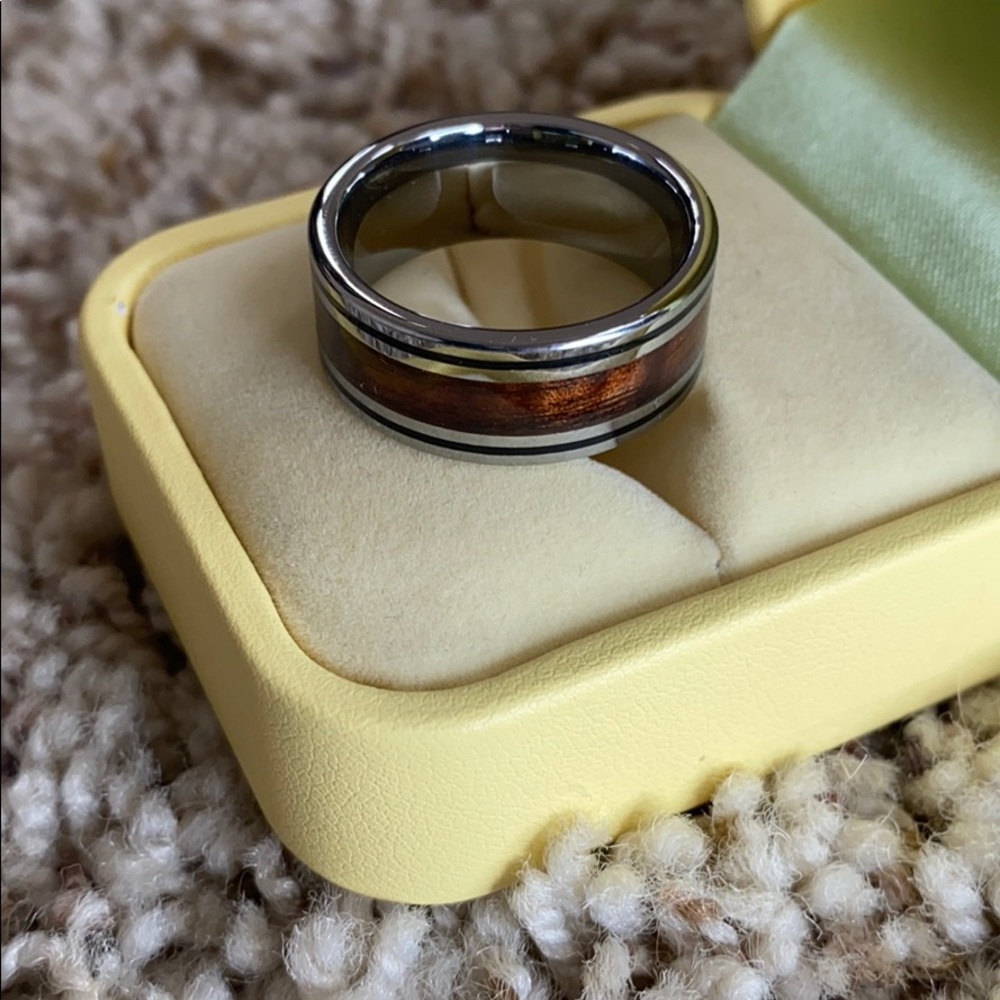 Martin & MacArthur Men’s Koa Eternity Ring
